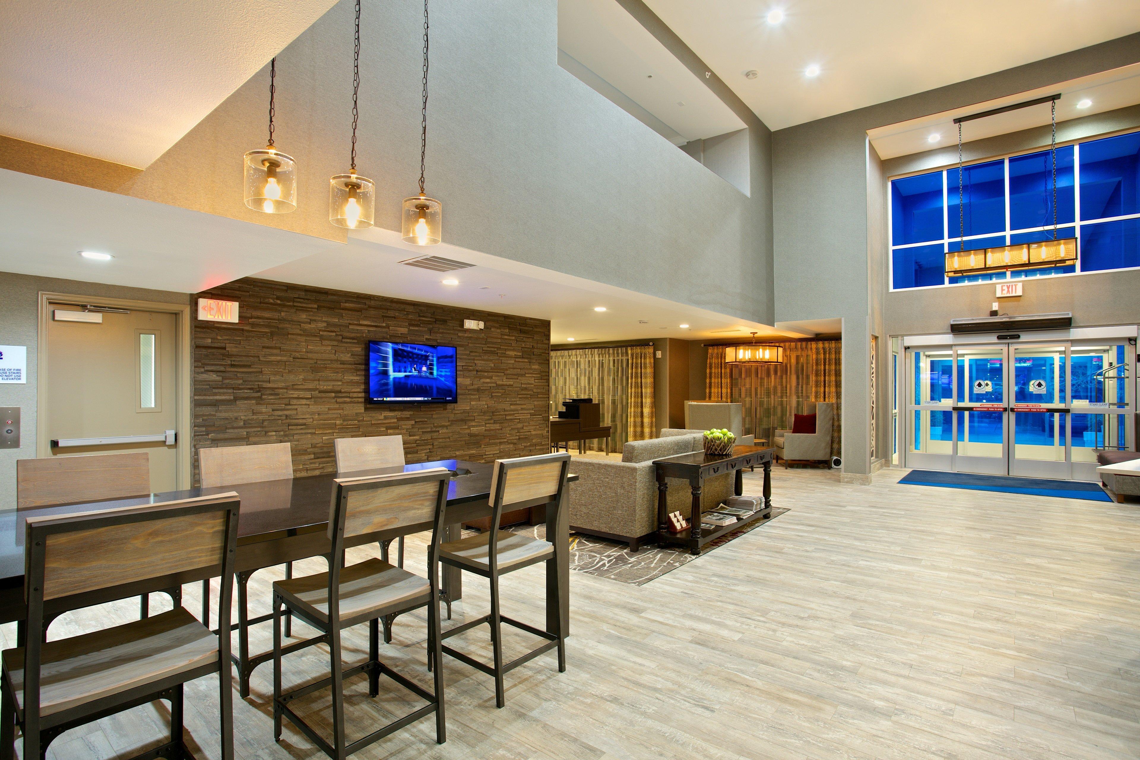 Holiday Inn Express Hotel & Suites - Paso Robles By Ihg Екстериор снимка