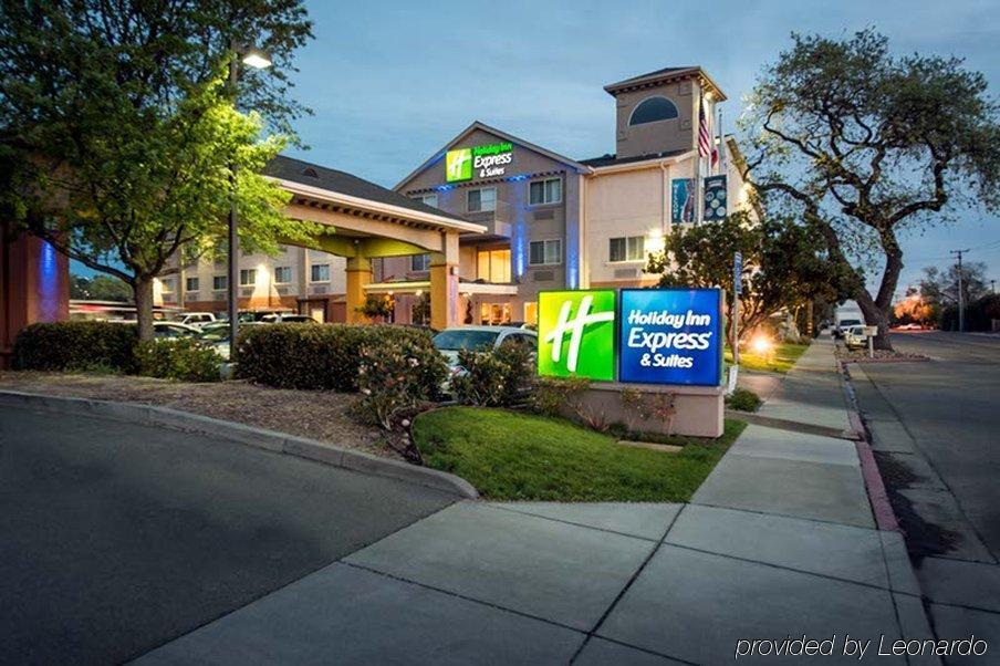 Holiday Inn Express Hotel & Suites - Paso Robles By Ihg Екстериор снимка