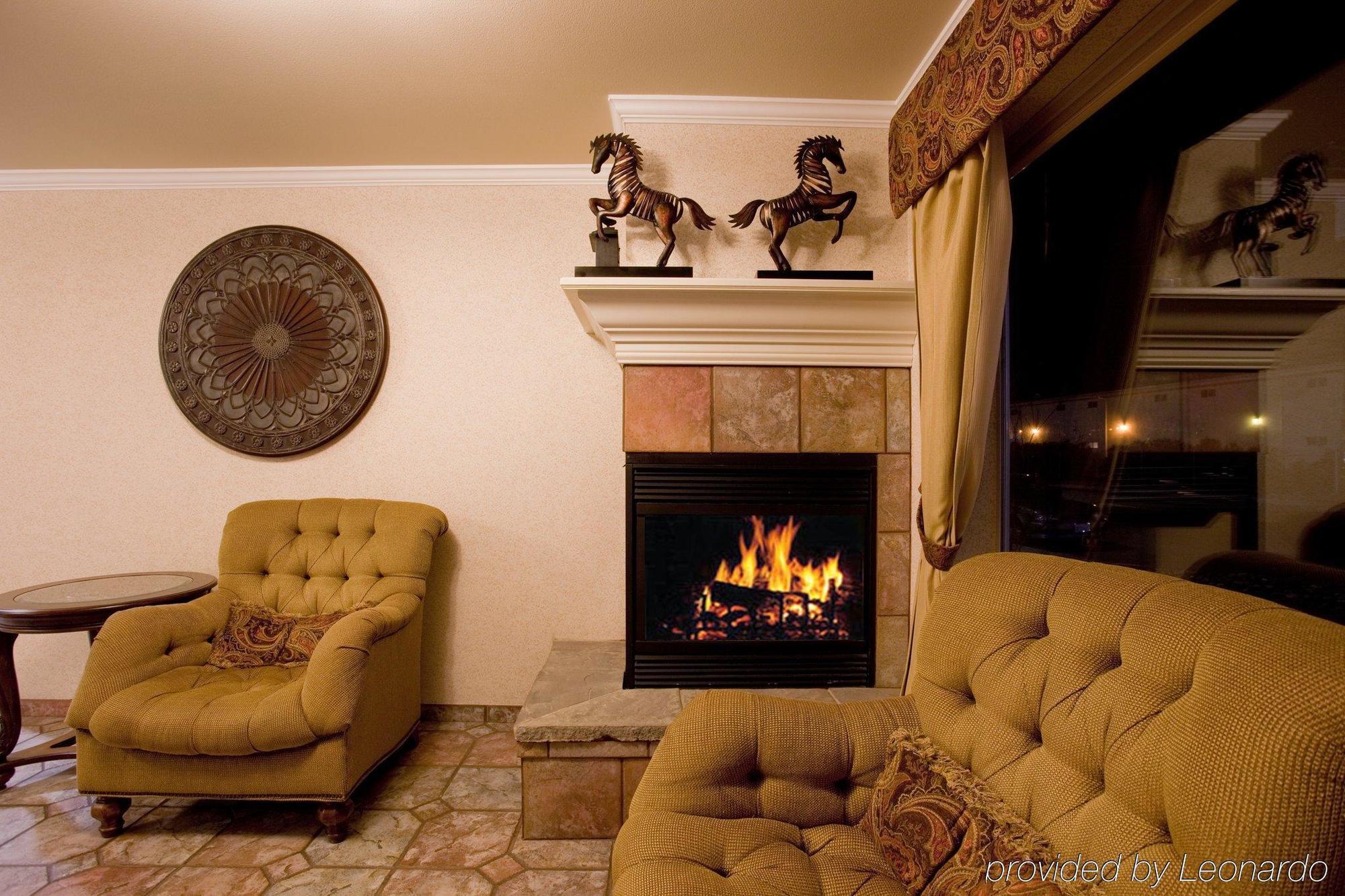 Holiday Inn Express Hotel & Suites - Paso Robles By Ihg Екстериор снимка