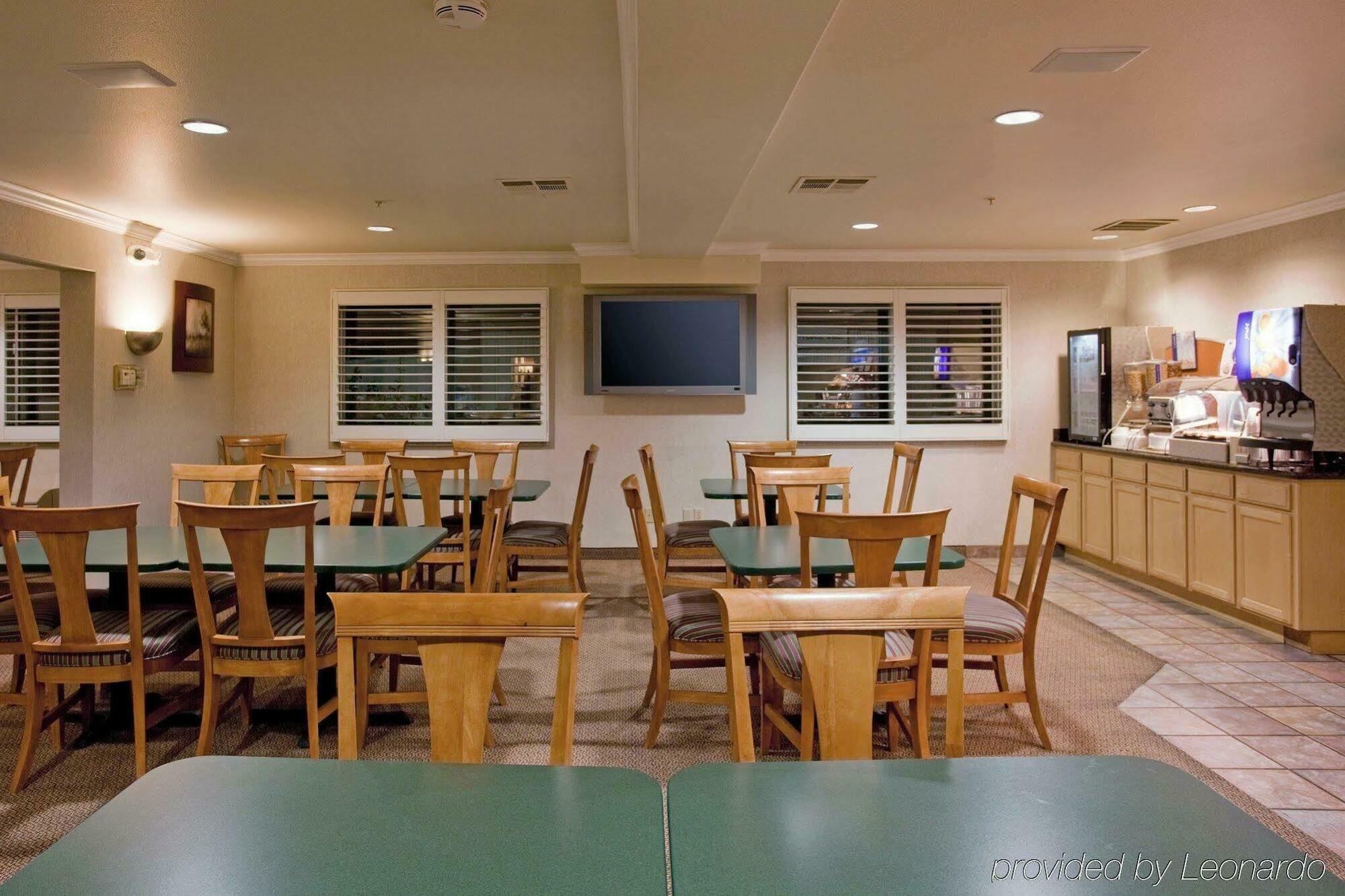 Holiday Inn Express Hotel & Suites - Paso Robles By Ihg Екстериор снимка