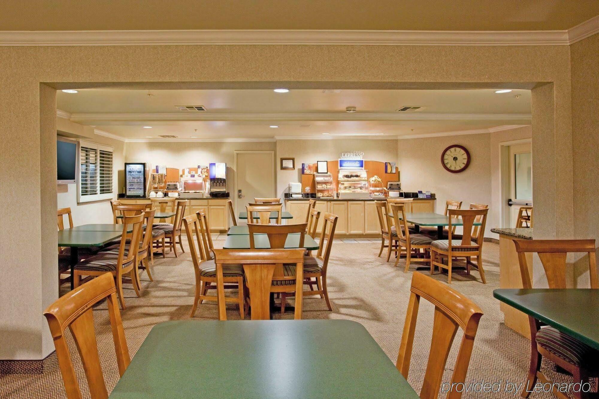 Holiday Inn Express Hotel & Suites - Paso Robles By Ihg Екстериор снимка